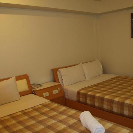 Ratchaphruek 2007 Hotel Chom Thong Esterno foto