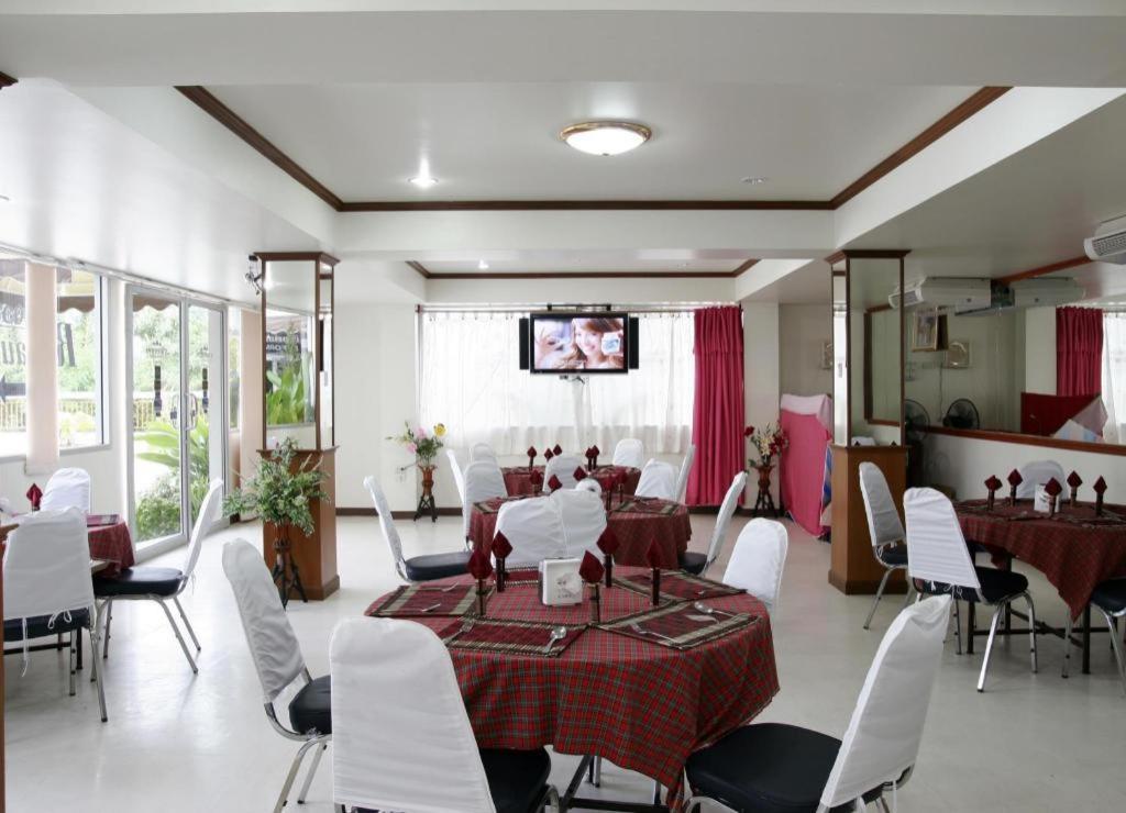 Ratchaphruek 2007 Hotel Chom Thong Esterno foto